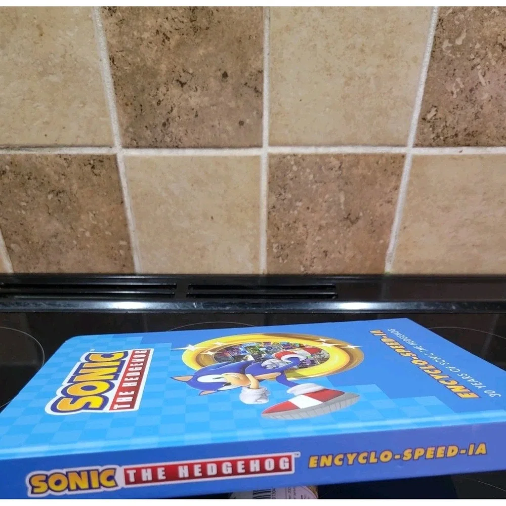 Sonic the Hedgehog Encyclo-Speed-ia by Ian Flynn and SEGA (2021, Hardcover)